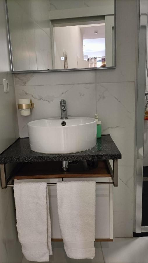 Central Cozy Star 1 Balcony Ac Near Merto Porto Luaran gambar